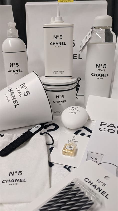 galets de bain chanel|Bain et Corps .